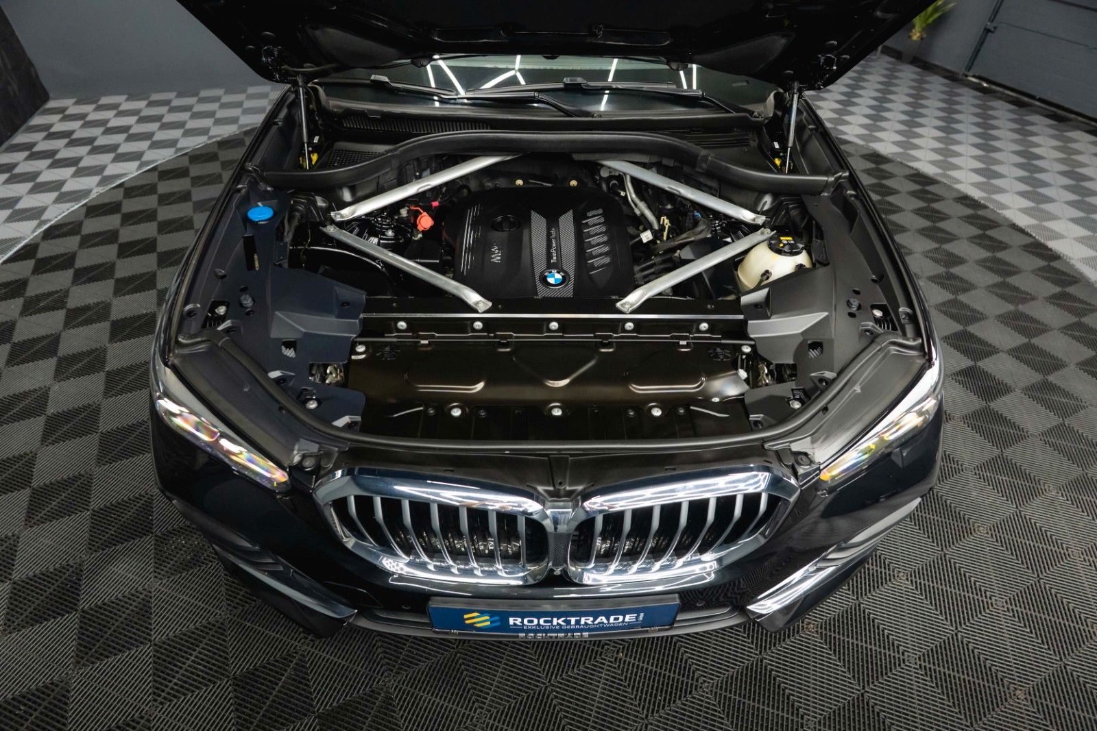 Fahrzeugabbildung BMW X5 xDrive 30d Sport Shadow | ACC | LED | Live CP