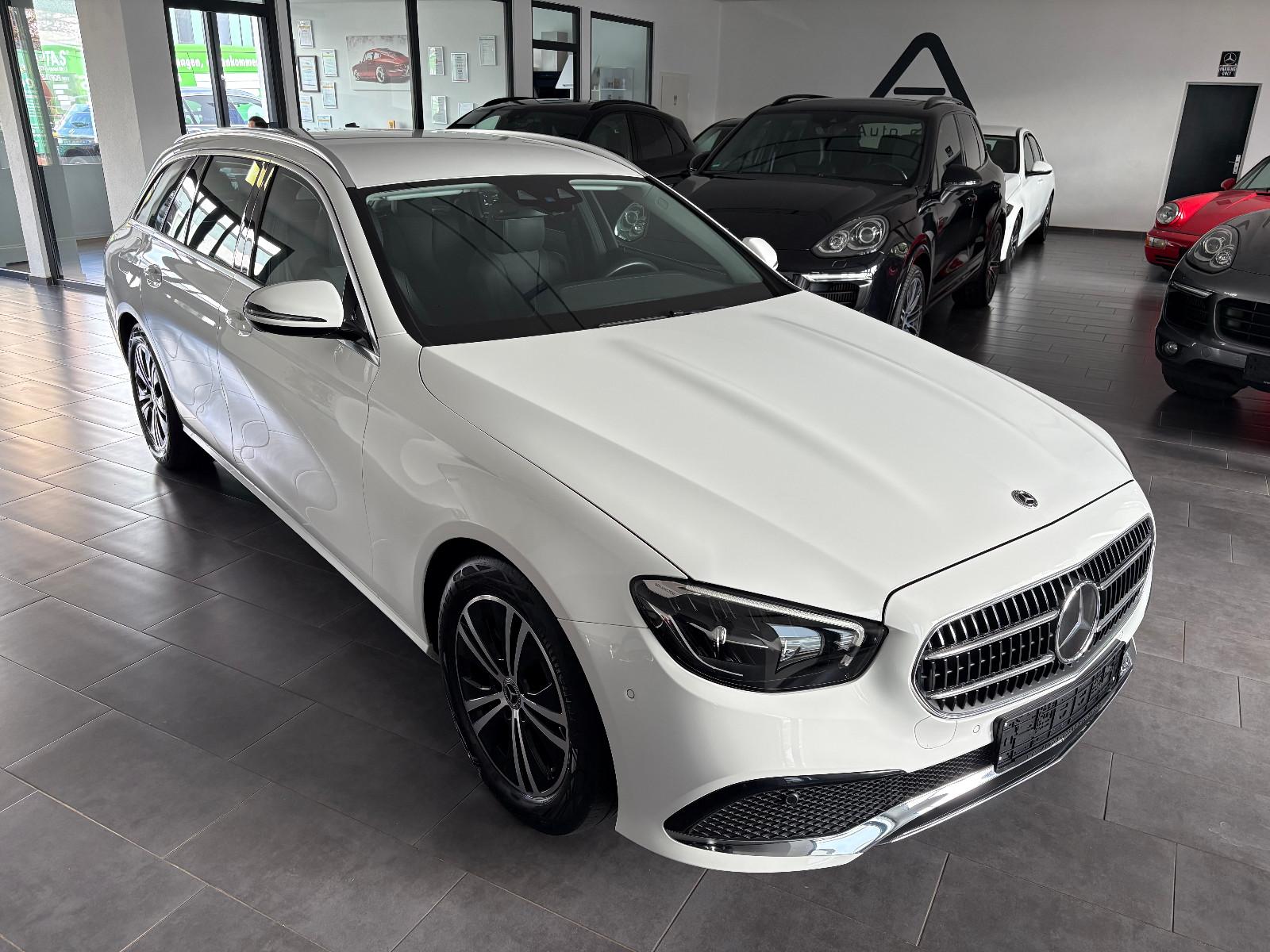 Mercedes-Benz E 200 T-Modell Navi/LED/Ditstronic/AHK/Totw.