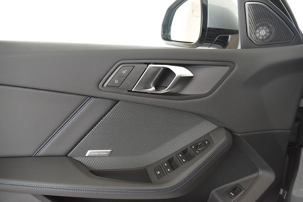 BMW 123