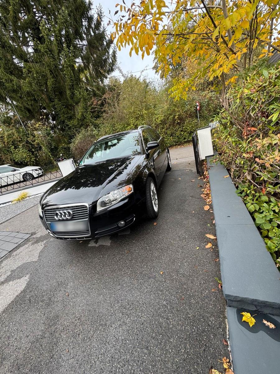 Audi A4 2005 — rear view