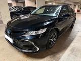 Toyota CAMRY 2.5 HYBRIDE 218CH DESIGN MC21 - gebrauchte Toyota Camry aus dem Jahr 2021