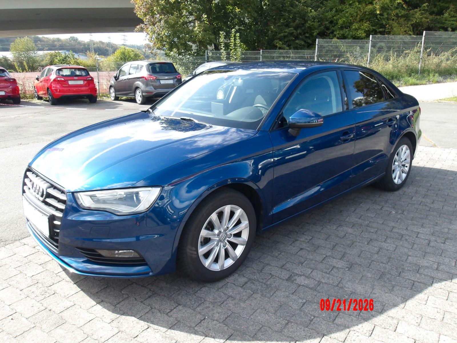 Audi A3 Limousine Bi-Xenon Navi PDC Sitzheiz Alu