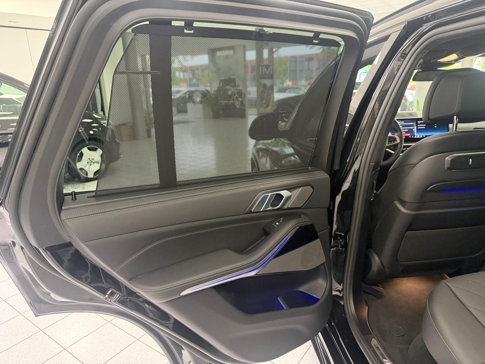 BMW X5 M60 i xD*PANO-SKY*STHZG*H-K*HUD*ACC*GLAS*360°