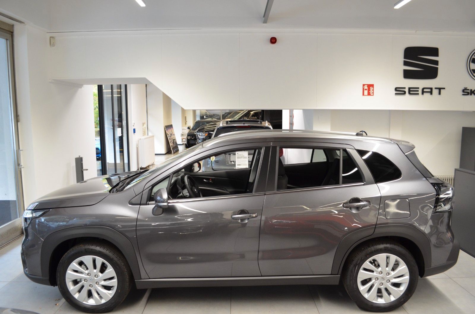 Fahrzeugabbildung Suzuki (SX4) S-Cross 1.5 DUALJET Hybrid Comfort AGS