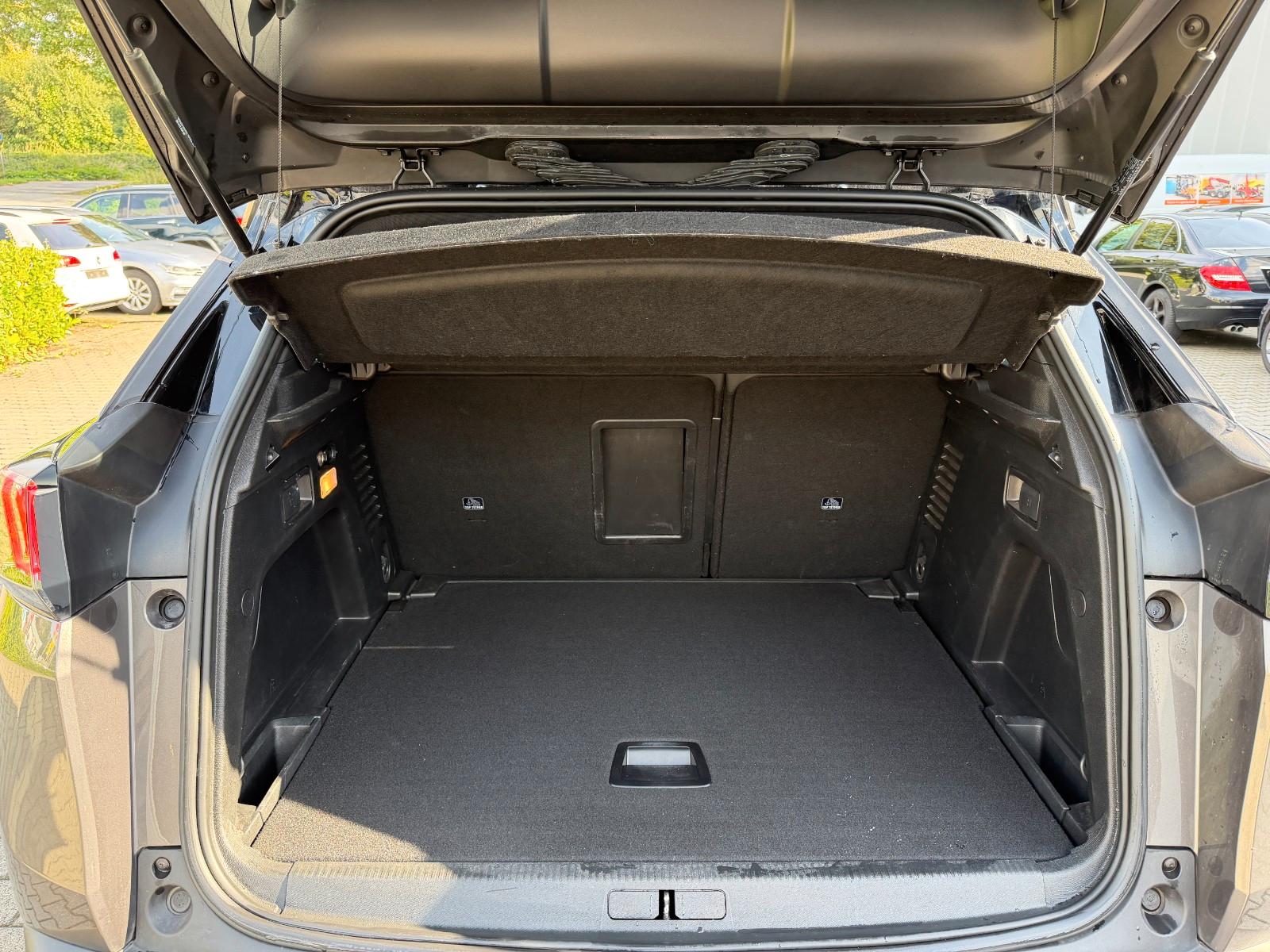 Peugeot 3008 GT Garantie*Pano*1.Hand*180°Keyless*Navi*