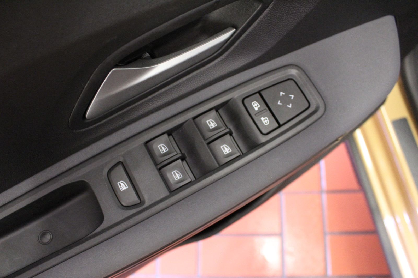 Fahrzeugabbildung Dacia Sandero Stepway TCe 90 auto Extreme*City-Paket*