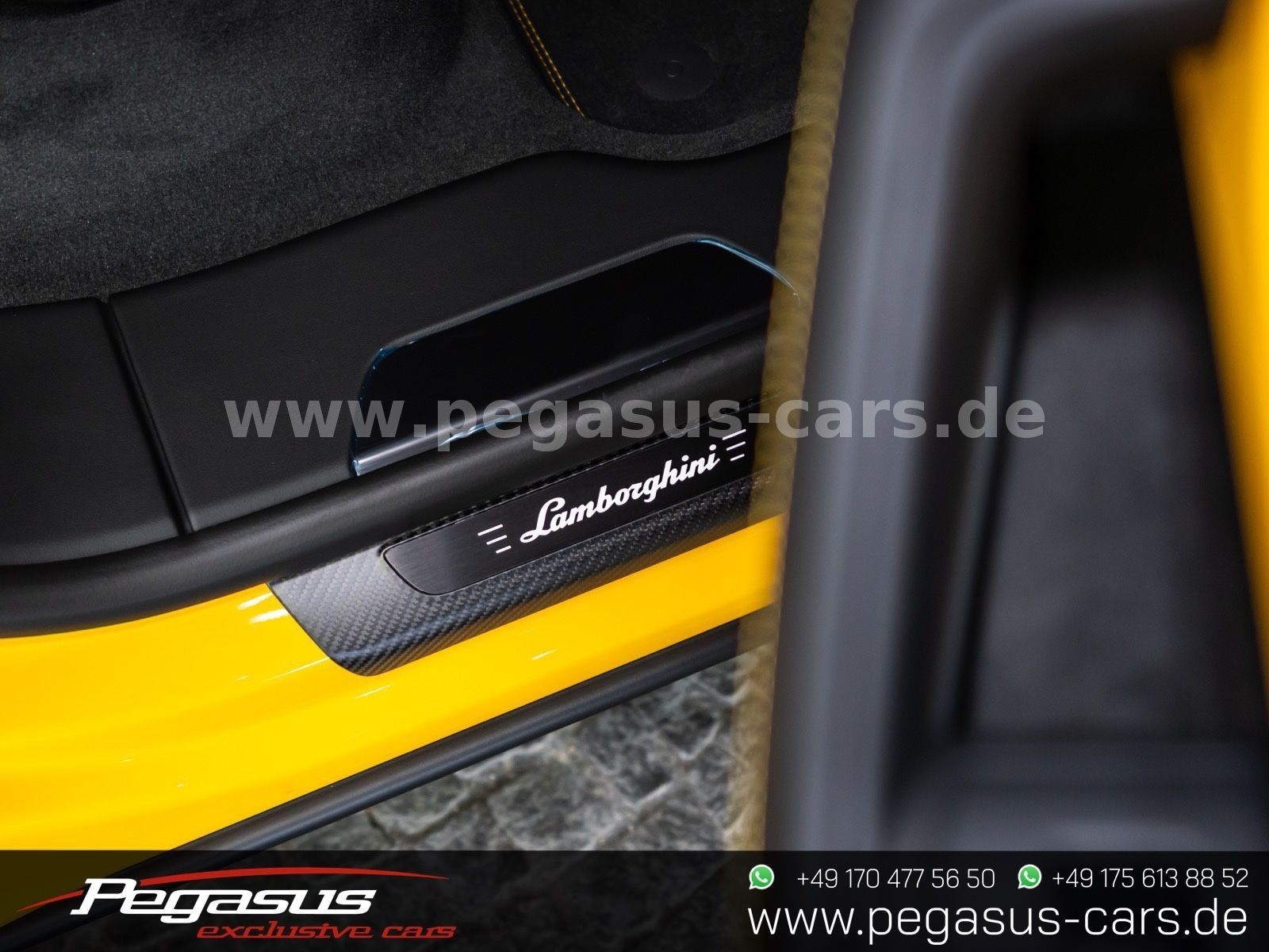 LAMBORGHINI Urus - 40