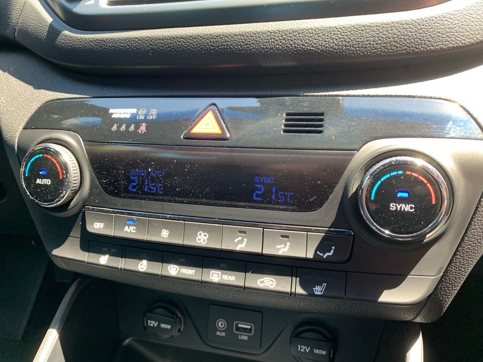 Fahrzeugabbildung Hyundai TUCSON 1.6 Passion Navi Kamera 8x bereift