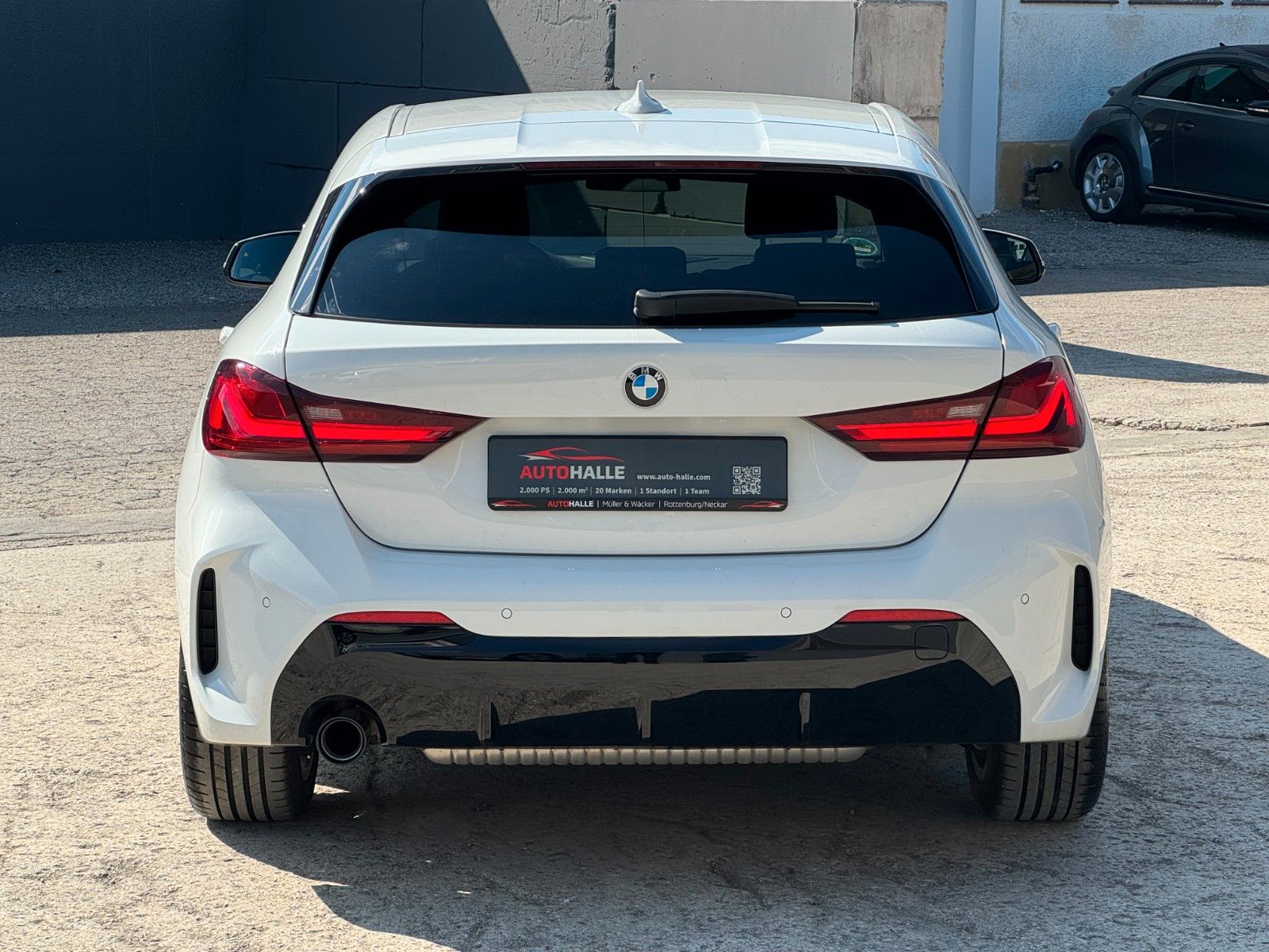 Fahrzeugabbildung BMW 118i F40 M Sport LED PDC Temp HiFi Navi LCProf.