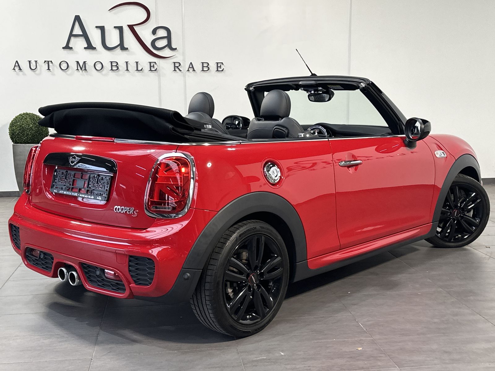 Fahrzeugabbildung MINI Cooper S Cabrio JCW NAV+LED+HARMAN-KARDON+17ZOLL