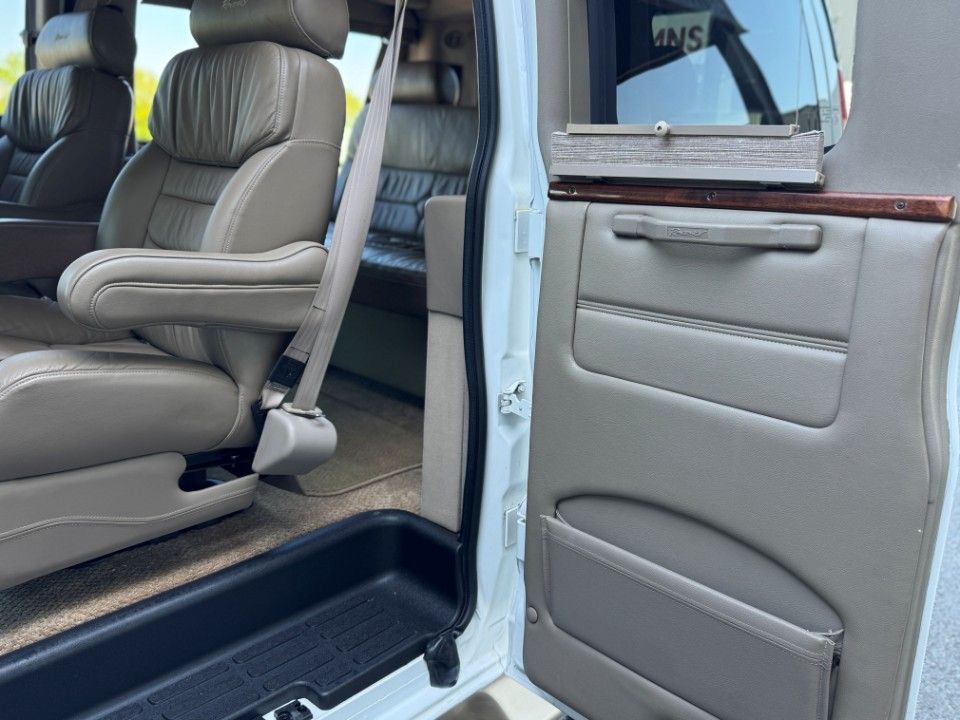 Fahrzeugabbildung Chevrolet Express Regency Protege 5.3 V8 LPG LowTop