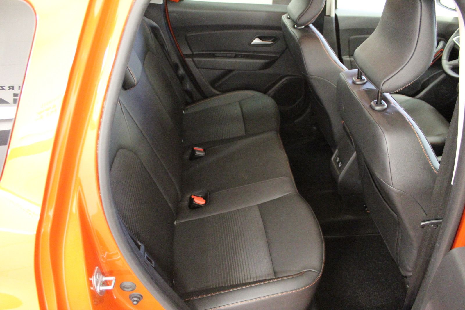 Fahrzeugabbildung Dacia Duster TCe 100 ECO-G Extreme *Sitzheizung*Allwet