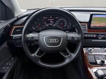 Audi A8 - 10