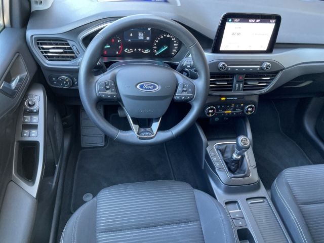 Fahrzeugabbildung Ford Focus 1.0 EcoBoost Mild-Hybrid Titanium , Navi,