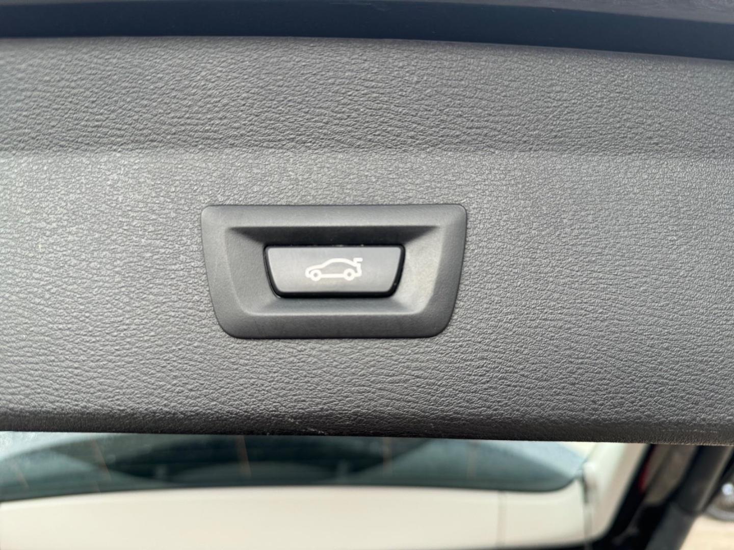 BMW X1 20dxA +NAVI+ACC+LED+APPLE+SHZ+DAB+MFL+BT+AHK+, миниатюра 29