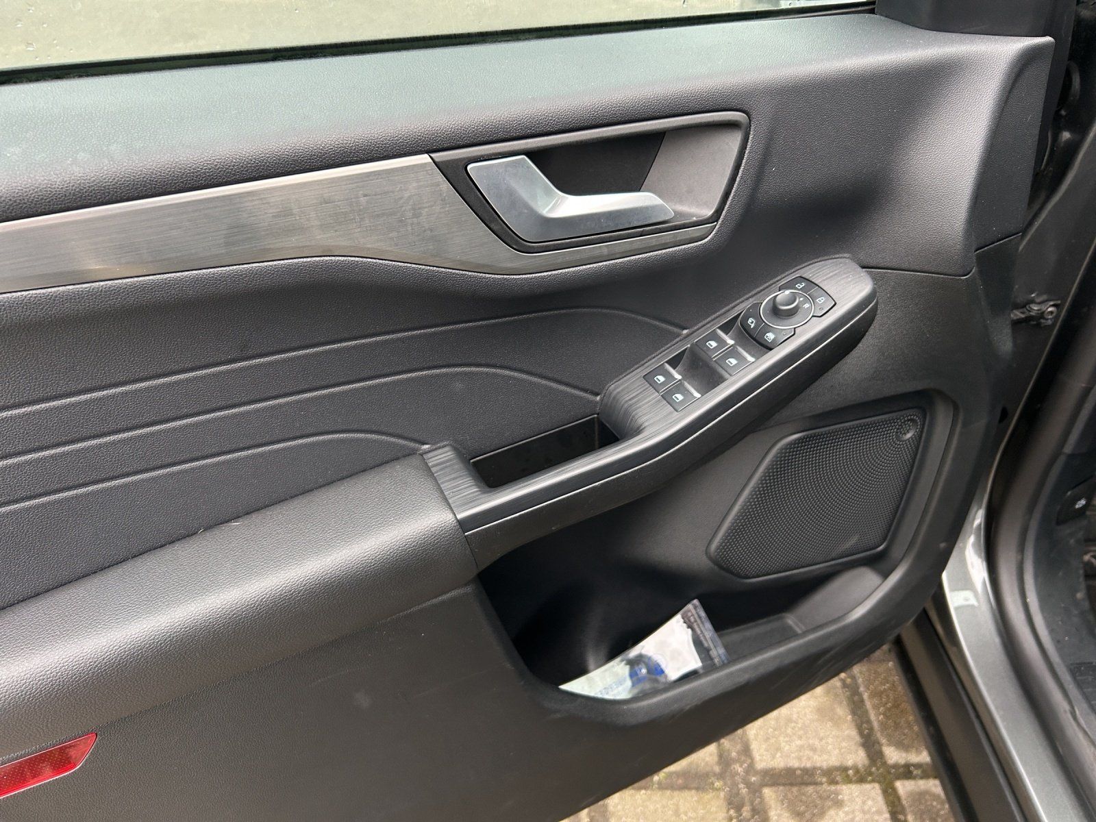 Fahrzeugabbildung Ford Kuga Titanium FHEV GJR Winter Pa NAVI PDC Kamera