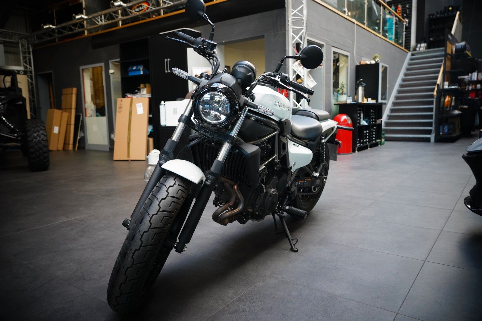 Fahrzeugabbildung Kawasaki Eliminator 500 Weiß