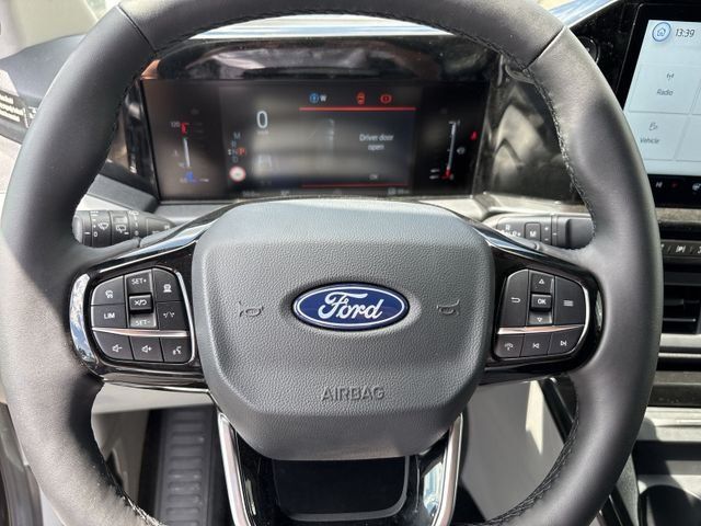 Fahrzeugabbildung Ford Tourneo Custom 2.0 320 L1 Nugget Titanium