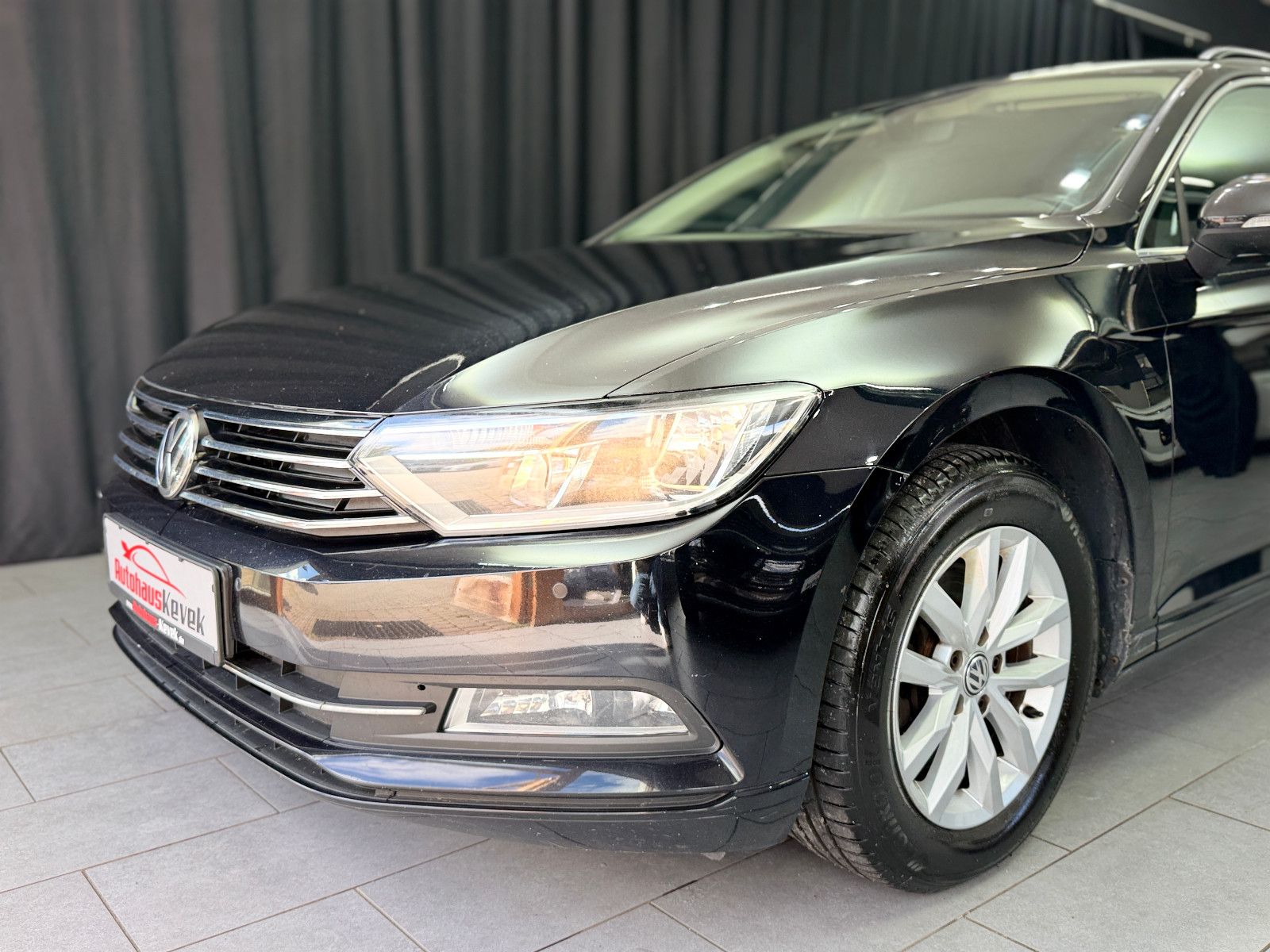 Fahrzeugabbildung Volkswagen Passat Variant Comfortline|NAVI|PDC|2-HD