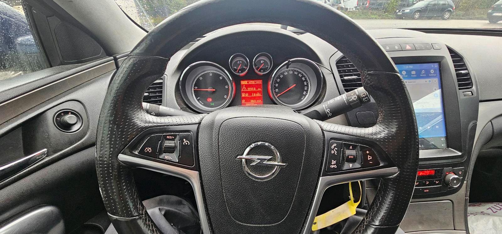Opel Insignia 2013 — photo 12