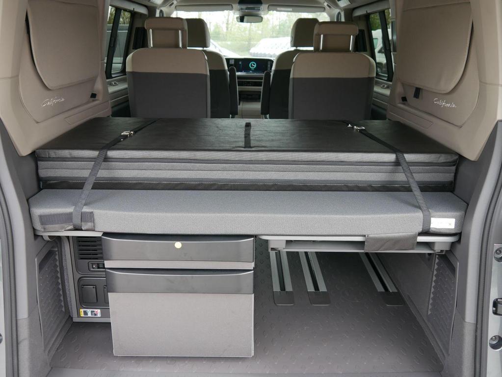 Volkswagen T7 California