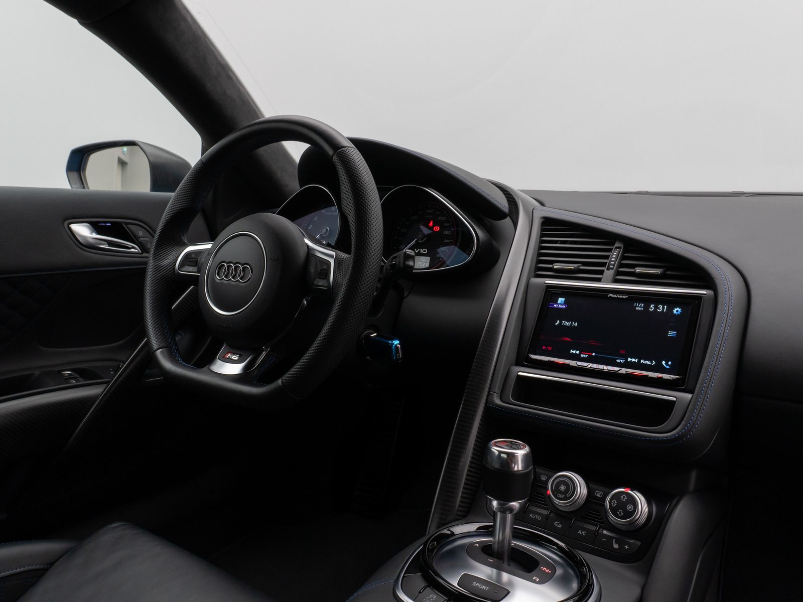Fahrzeugabbildung Audi R8 Coupe 5.2 FSI LMX Sonderedition 1 OF 99 Laser
