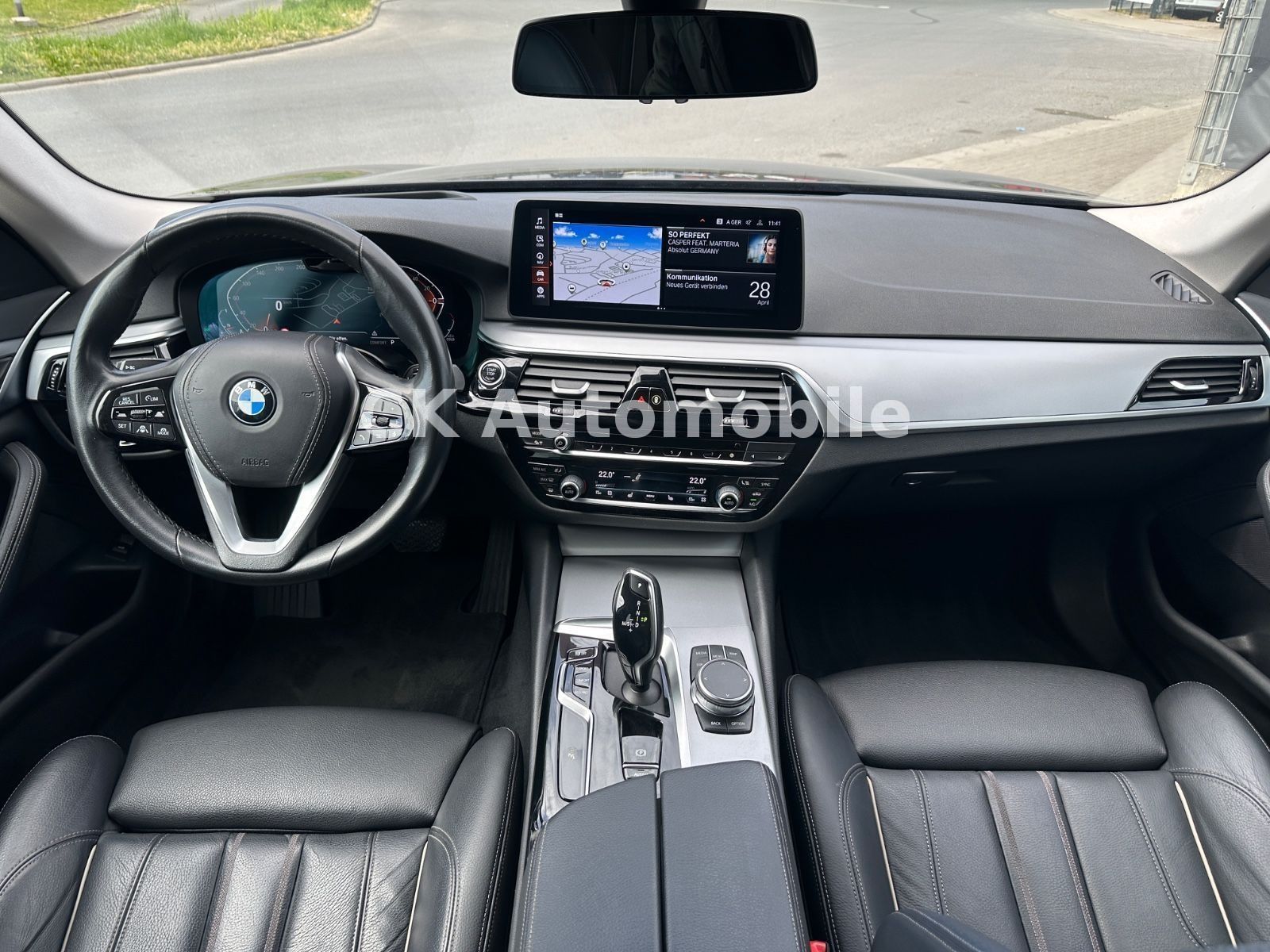 Fahrzeugabbildung BMW 520d Touring/Navi/Leder/Head-Up/Kamera/LED/ACC