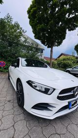 Mercedes-Benz A 200 AMG Line AMG Line - Mercedes-Benz A 200 in Stuttgart