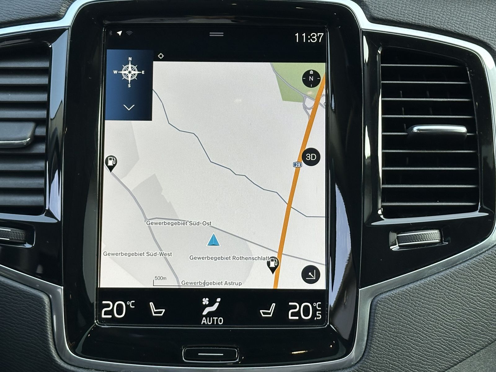 Fahrzeugabbildung Volvo XC90 B5 AWD Momentum Pro NAV+LED+VC+PANO+AHK+H&K