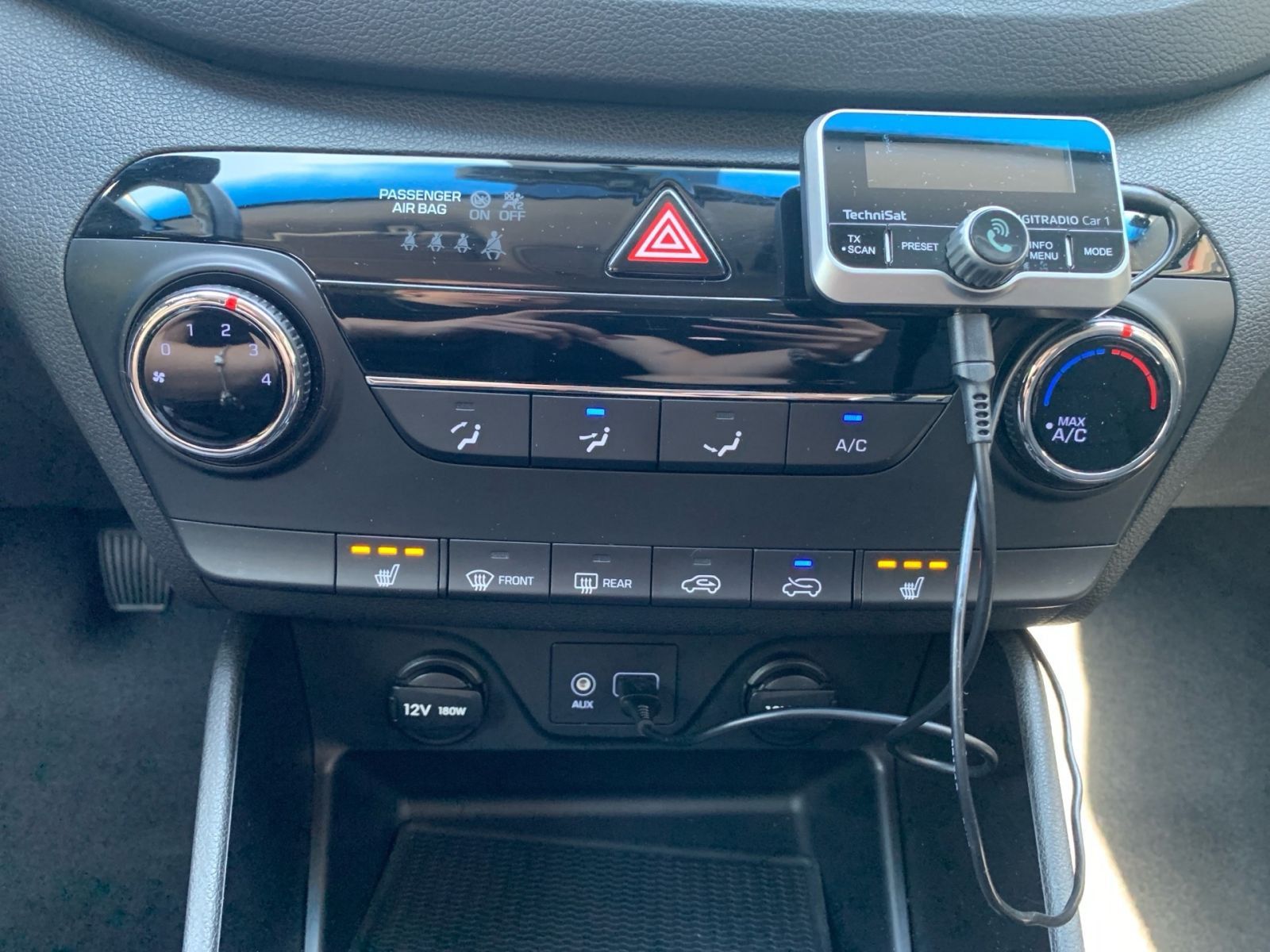 Fahrzeugabbildung Hyundai Tucson 1.6 Classic PDC Navi