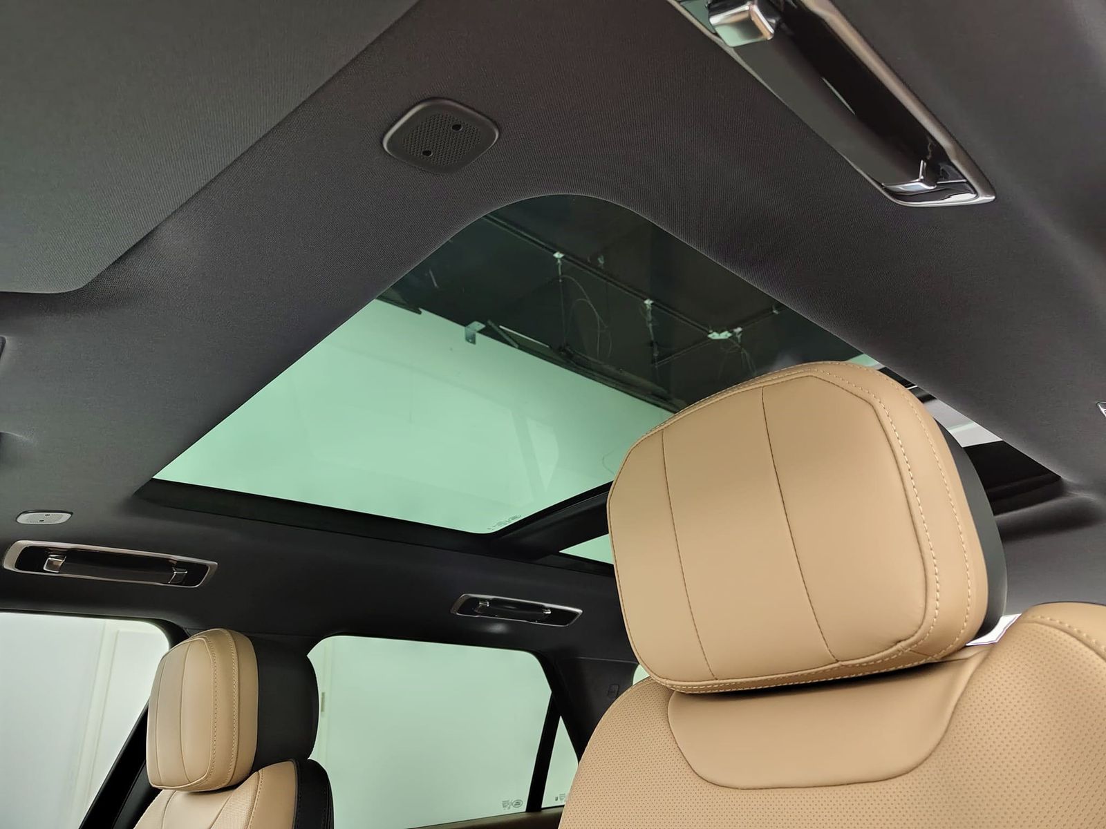 LAND ROVER Range Rover Sport D250 Dynamic SE Black Pano AHK – Bild 9