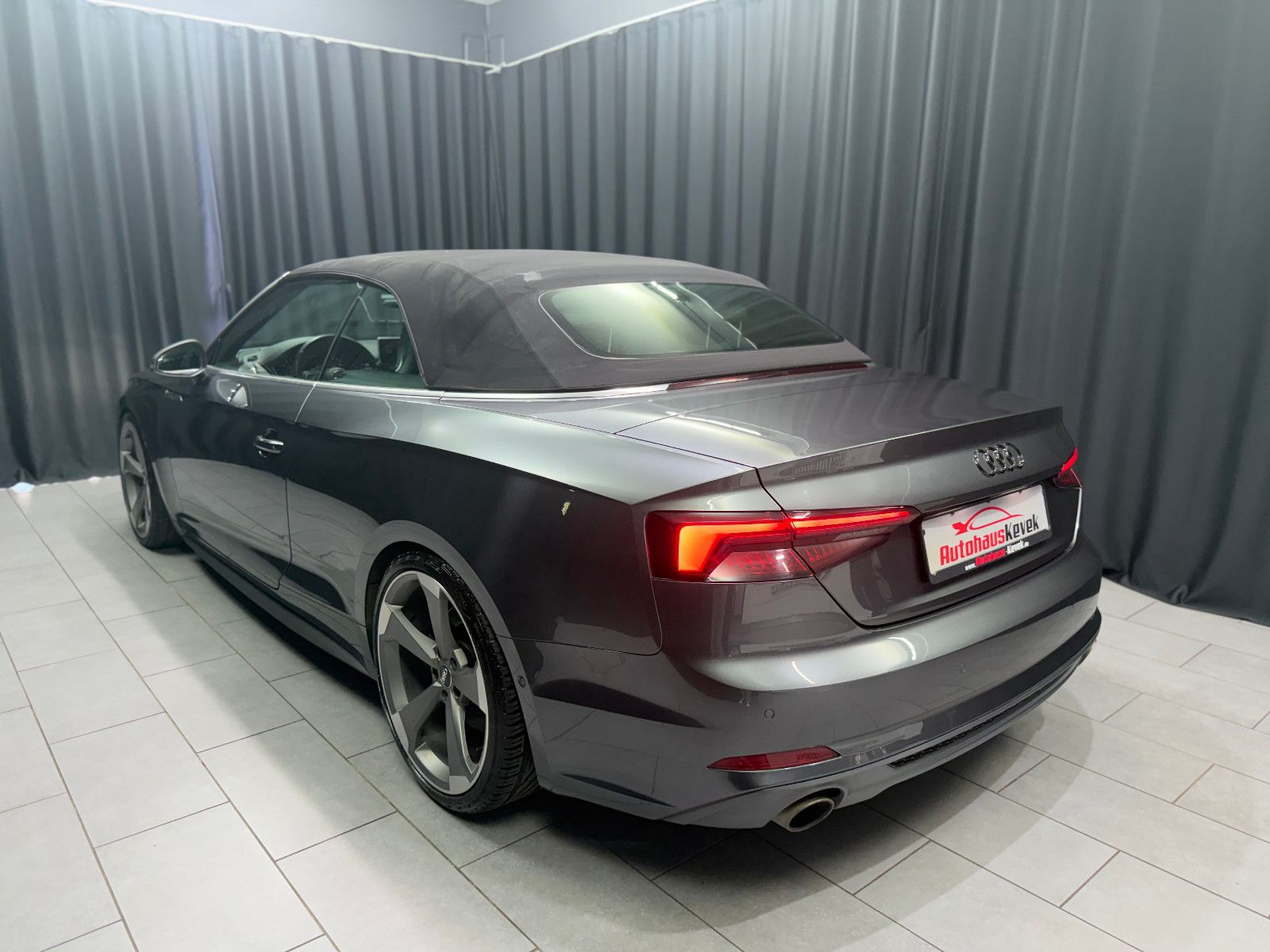 Fahrzeugabbildung Audi A5 Cabriolet S-LineB&O|MASSAGE|RS-SITZE|360°