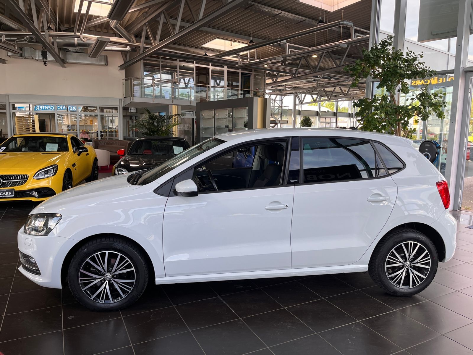 Fahrzeugabbildung Volkswagen Polo V Allstar BMT SHZ PDC ALU