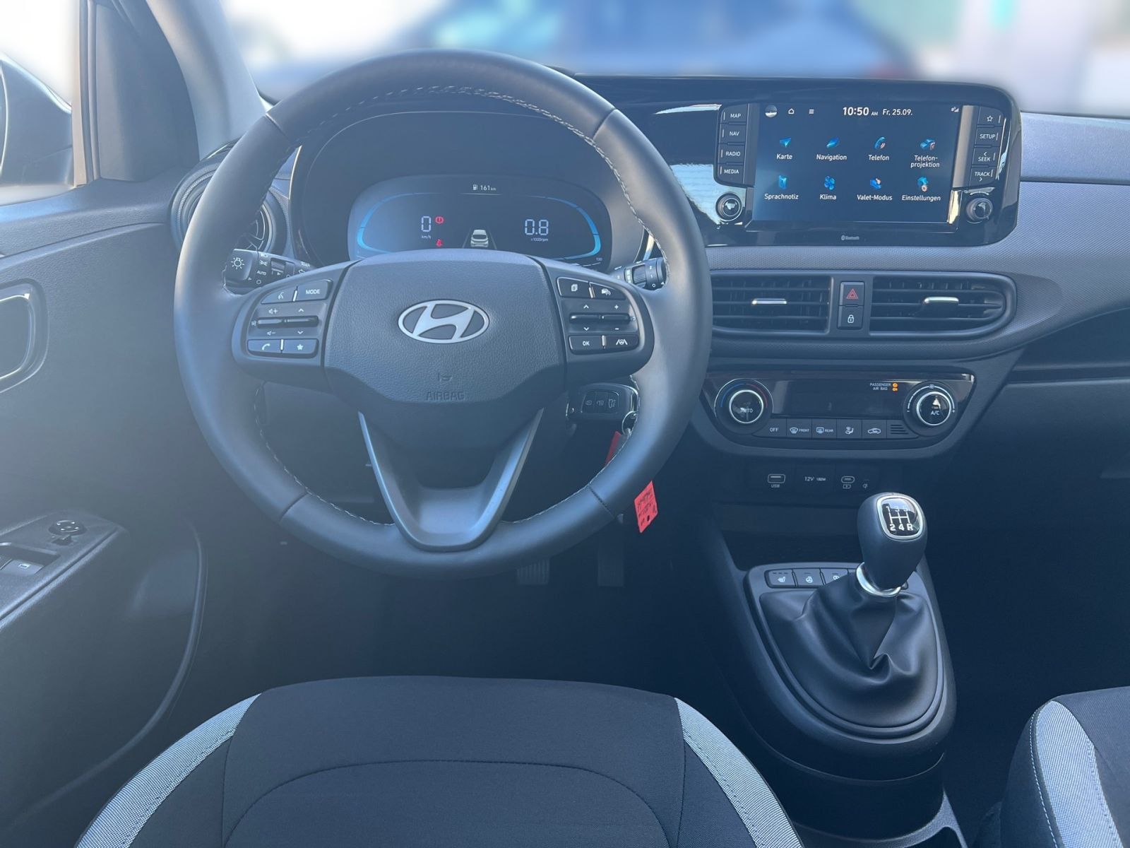 Fahrzeugabbildung Hyundai i10 1.0 Trend Komfort Navi Kamera