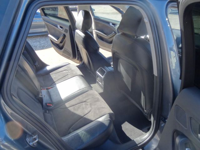 Fahrzeugabbildung Audi A4 Avant Ambition/S-Line/20Zoll/Xenon/Navi/