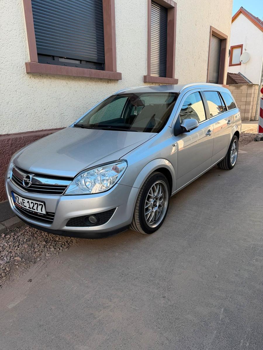 Opel Astra 2009 — engine 150 HP (110kW)