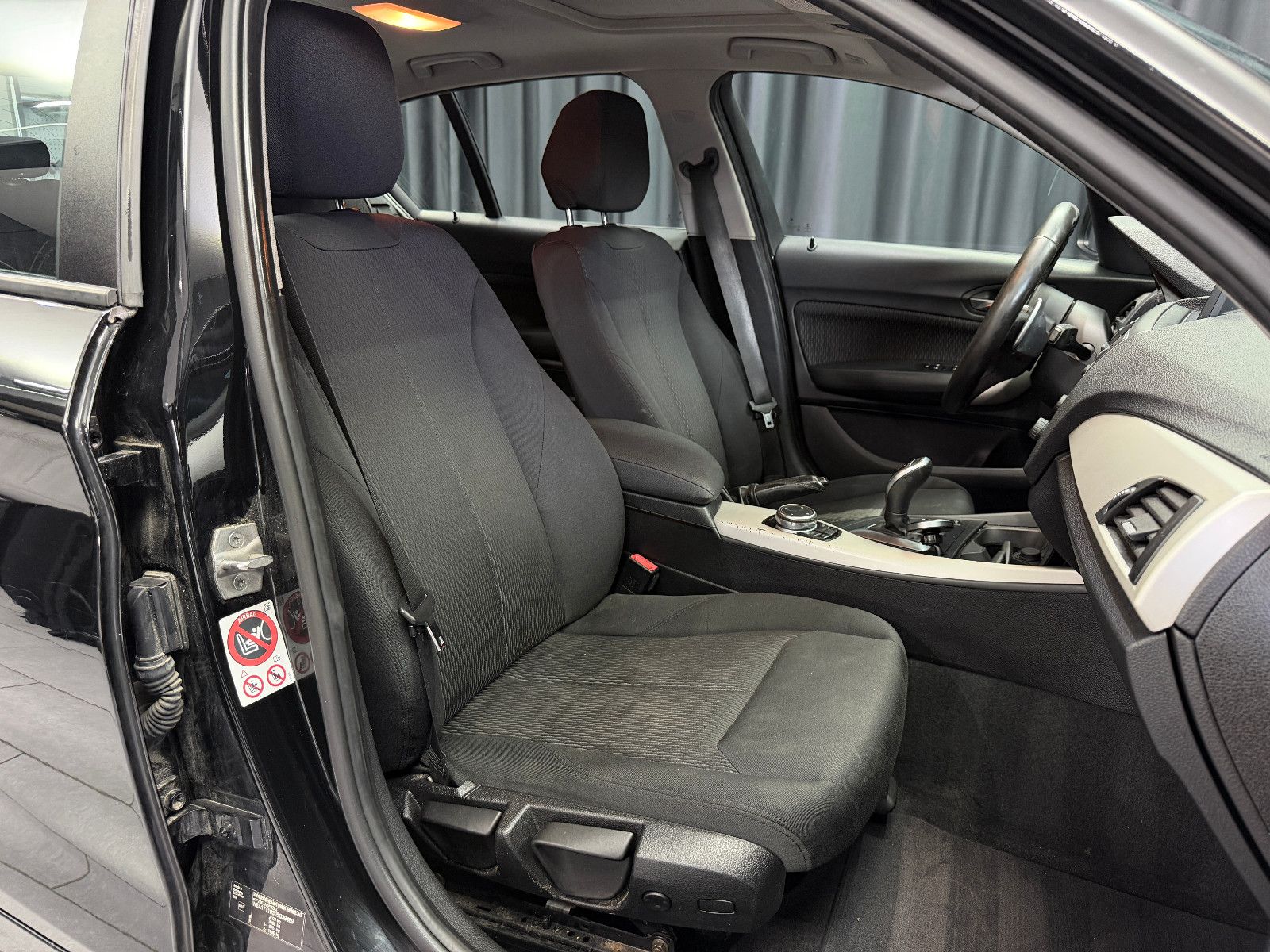 Fahrzeugabbildung BMW 120d xDrive Advantage|AUTOMATIK|HIFI|PDC|PANO|NA