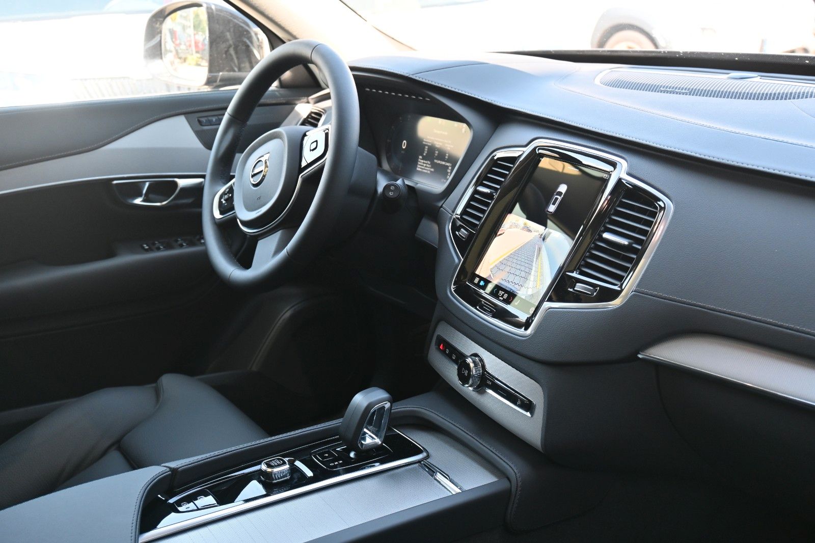 Fahrzeugabbildung Volvo XC90 B5 D AWD Plus Bright