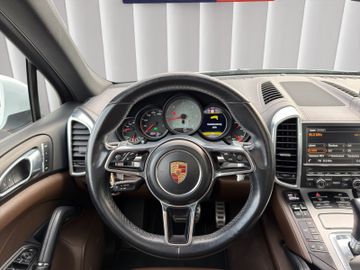 Porsche Cayenne - 12