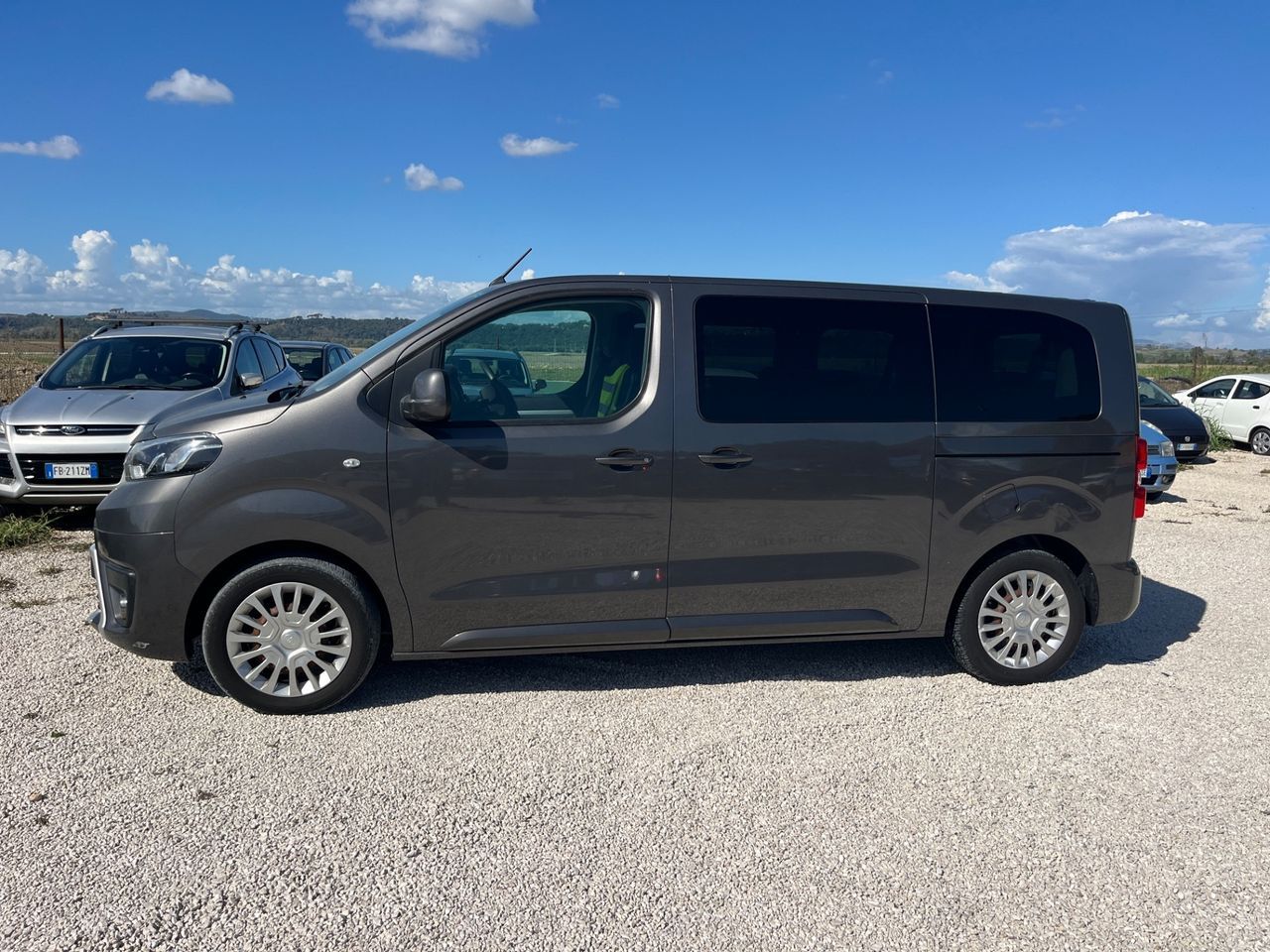 Other Toyota Proace Verso 2.0D 144 CV L1 D Lounge imagem 3
