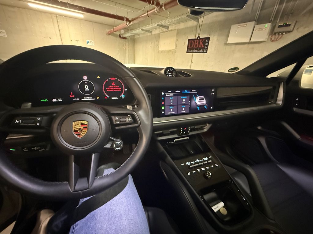 PORSCHE Cayenne 2023