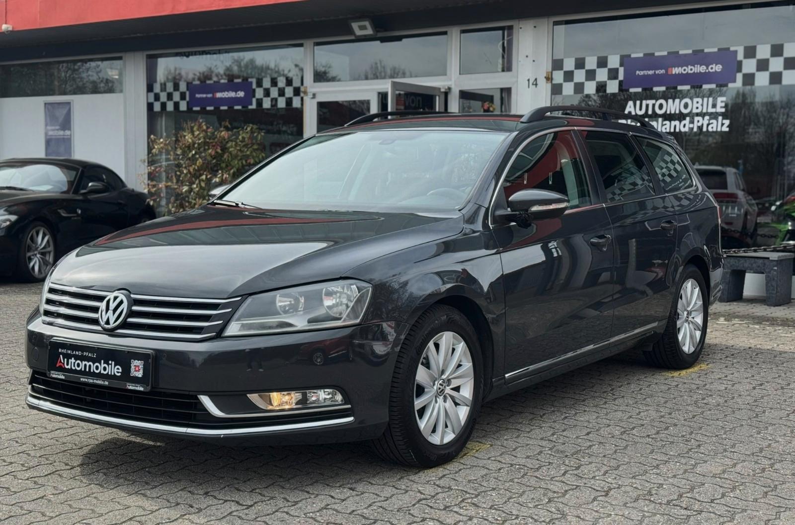 Volkswagen Passat 2012 — interior