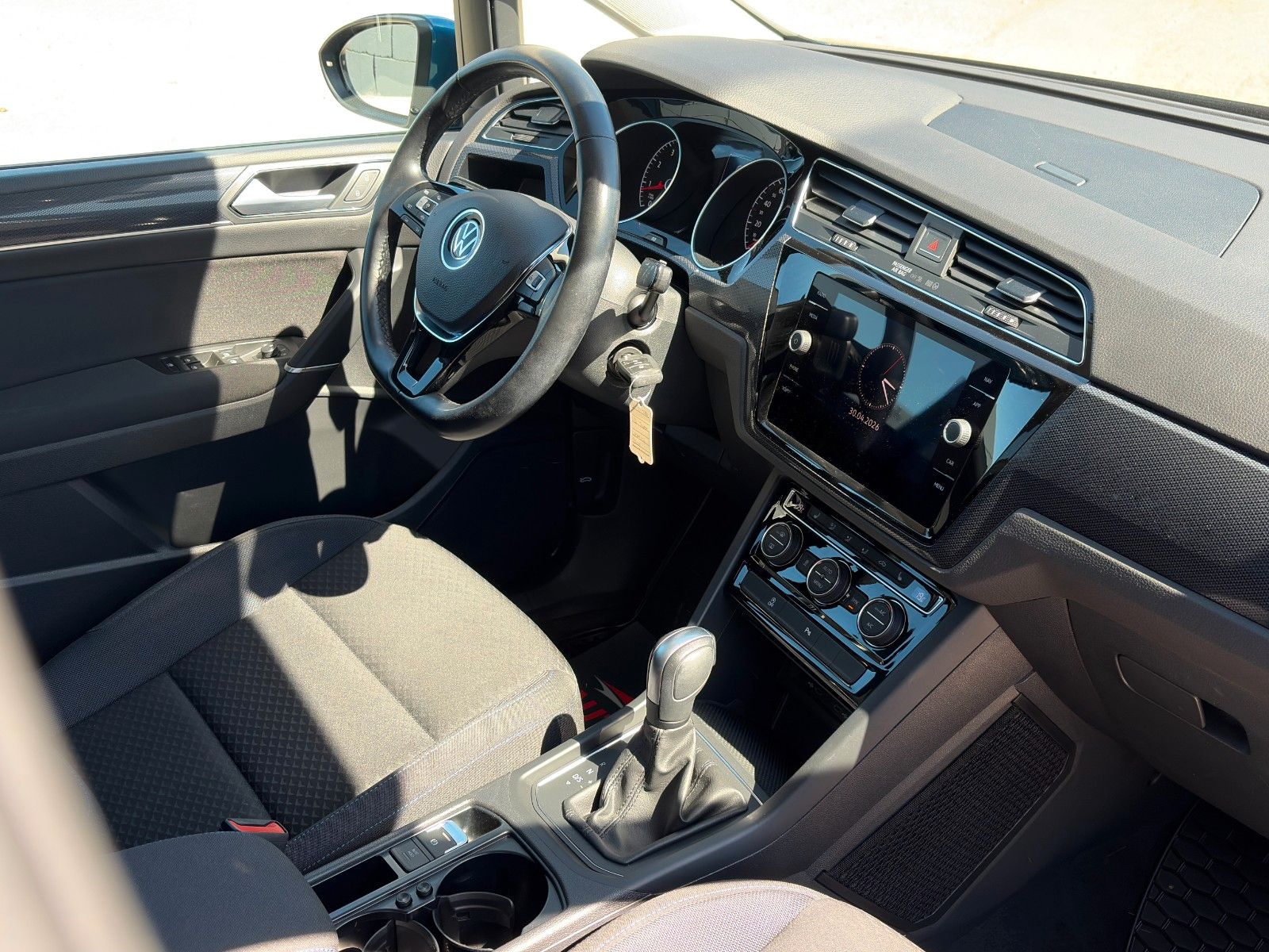 Fahrzeugabbildung Volkswagen Touran 1.5 TSI United SHZ ACC PDC StHz CarPlay