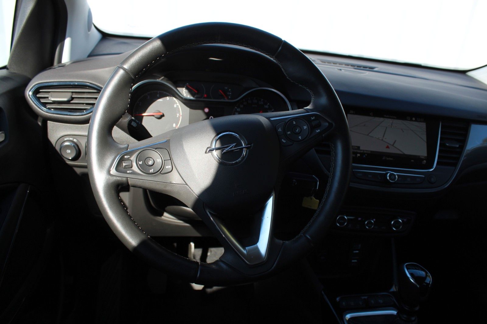 Fahrzeugabbildung Opel Crossland Elegace AHK*Navi*Winterpaket*Kamera