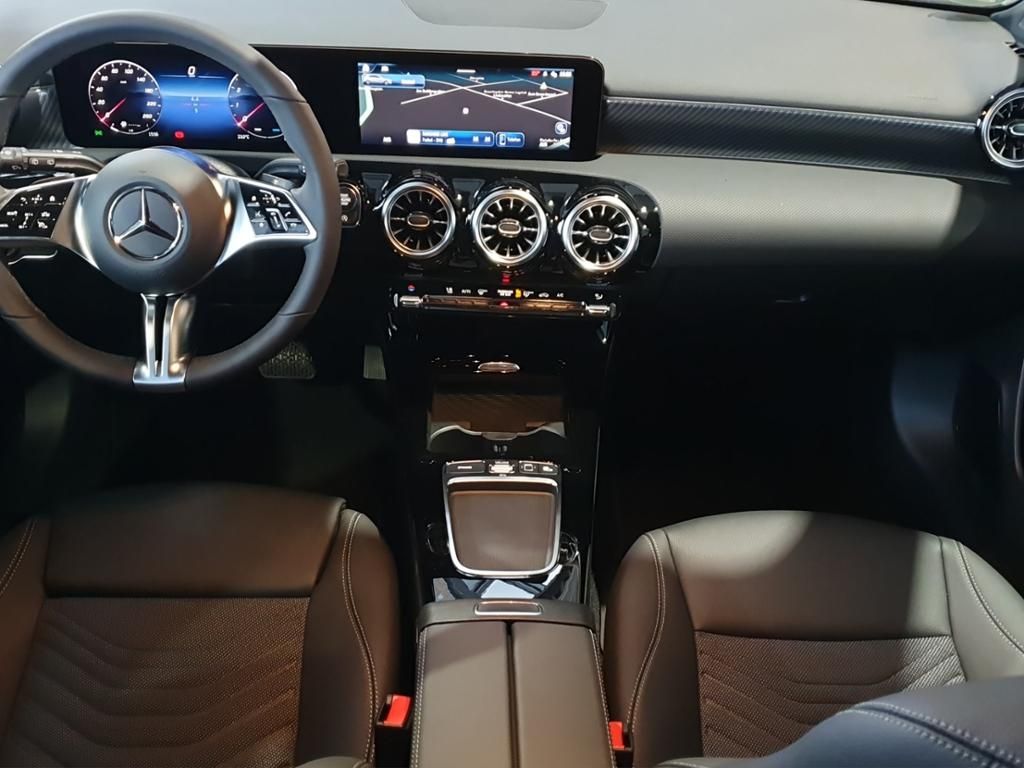 Fahrzeugabbildung Mercedes-Benz A 180 Distronic*AHK*Sound*Night*LED*Sitzhzg*360