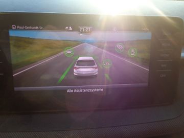 Bild 12 Skoda Fabia AMBITION DRIVE 1.0 95PS PDC SHZ NAVI SML
