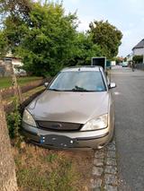 Ford Mondeo V6, 2,5l - Ford Mondeo mit Benzin-Antrieb: Limousine, 2.5