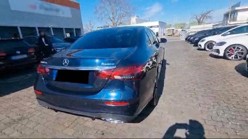 Mercedes-Benz E 300