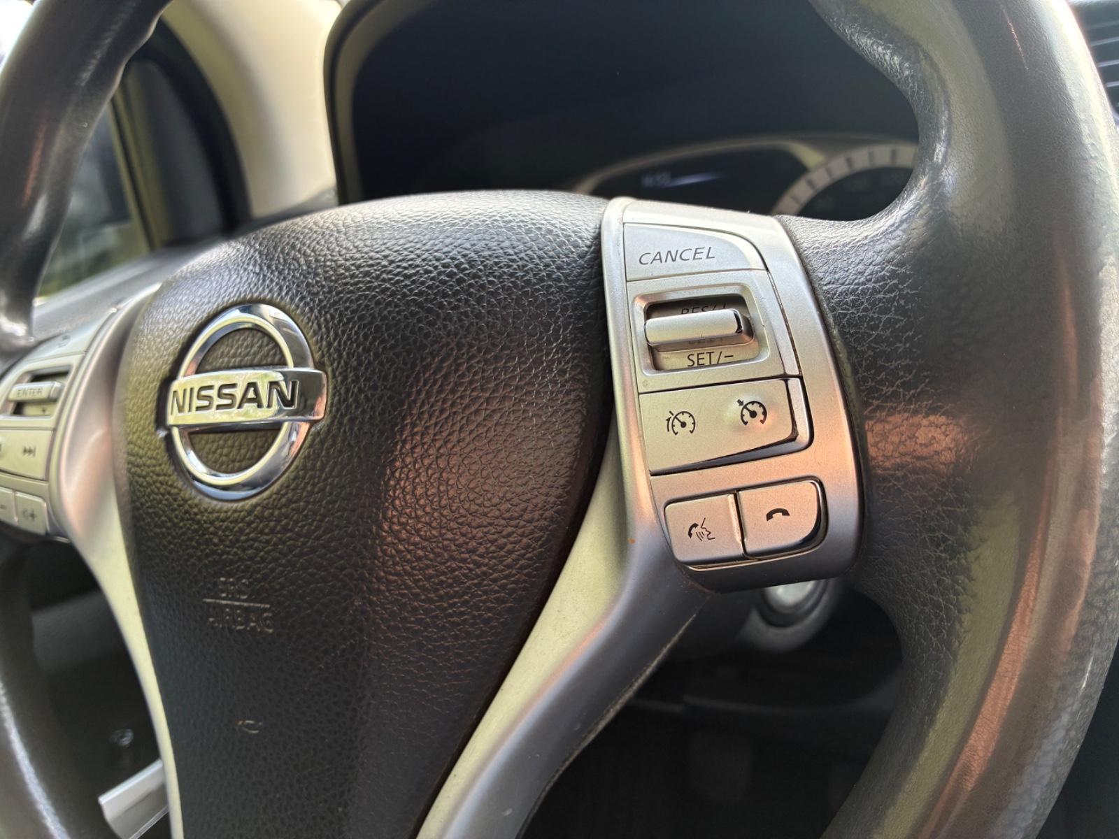 Nissan Navara NP300 Double Cabine 163ch - 2 ème main - Attelage - Entretien complet - CT récent