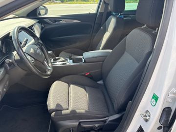 Opel Insignia - 10